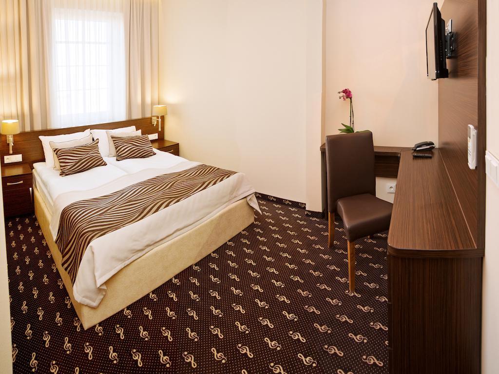 ניסה Hotel Fryderyk חדר תמונה