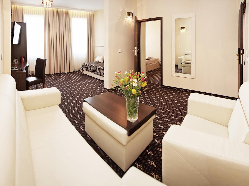 ניסה Hotel Fryderyk חדר תמונה