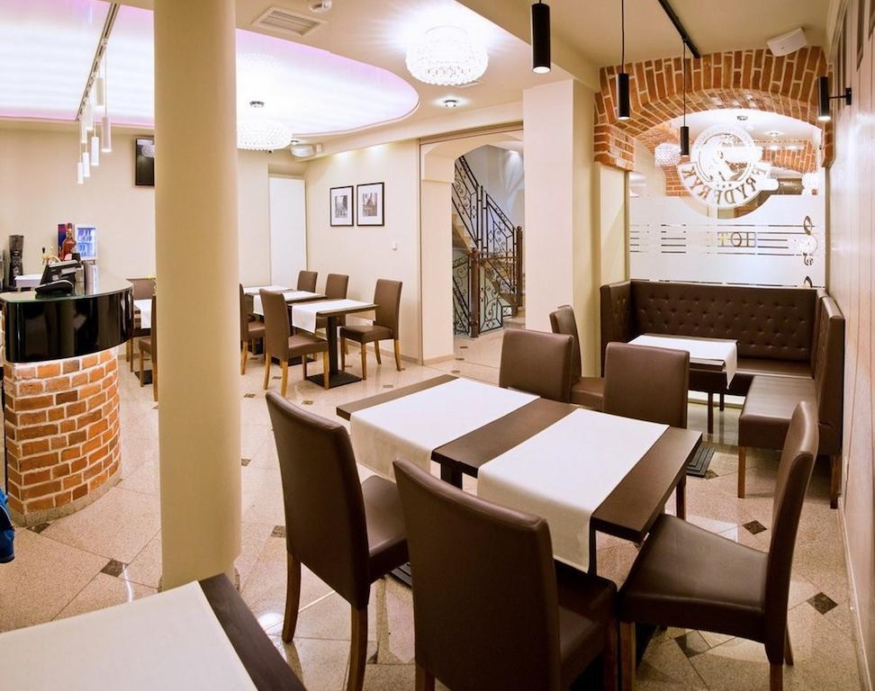 ניסה Hotel Fryderyk מראה חיצוני תמונה